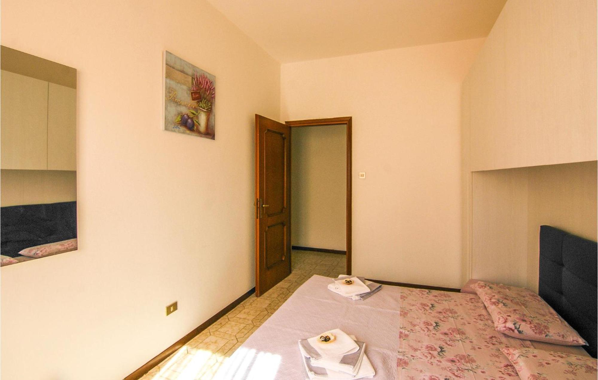 Cozy Apartment In La Spezia With Wifi Bagian luar foto