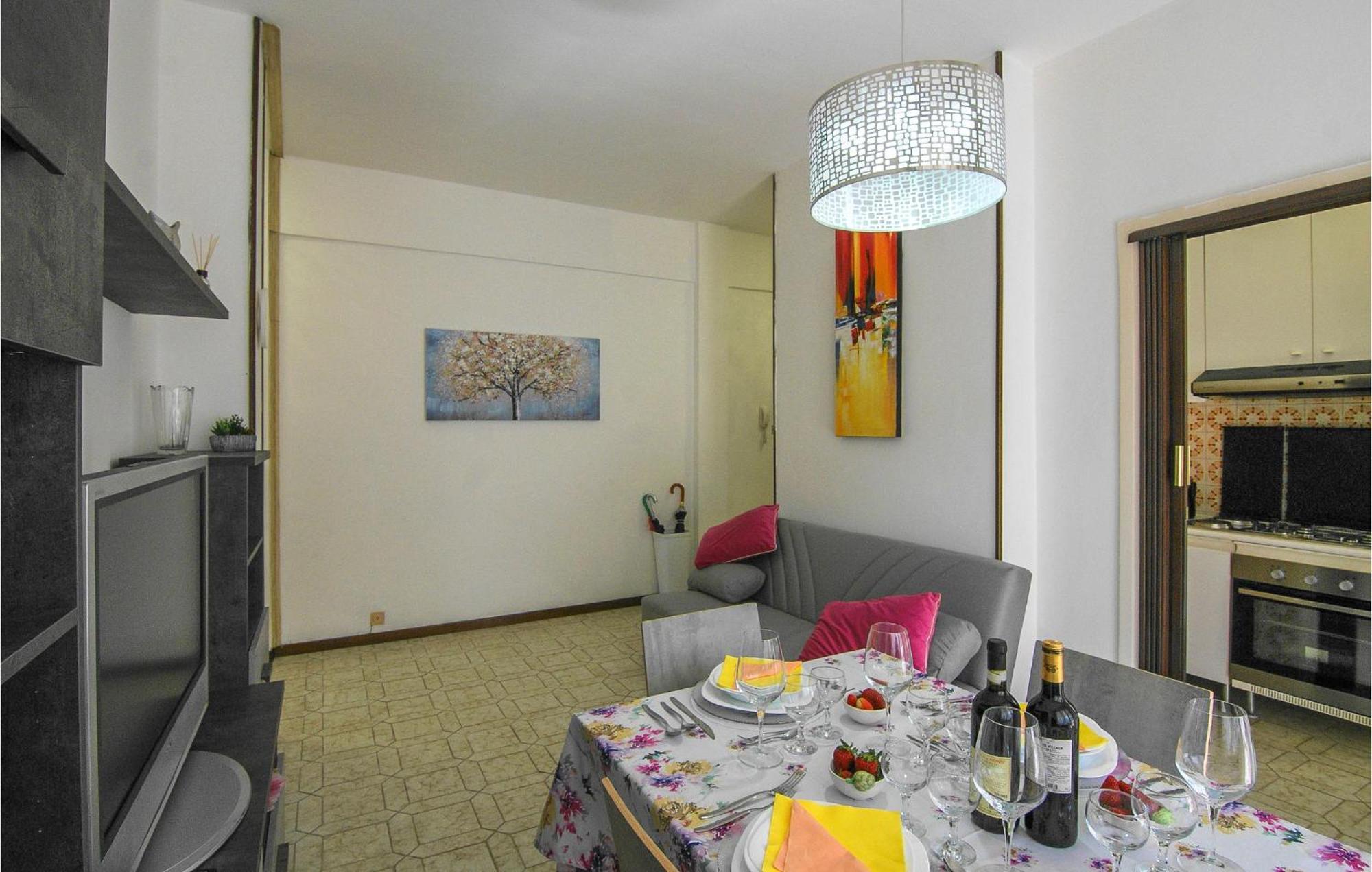 Cozy Apartment In La Spezia With Wifi Bagian luar foto