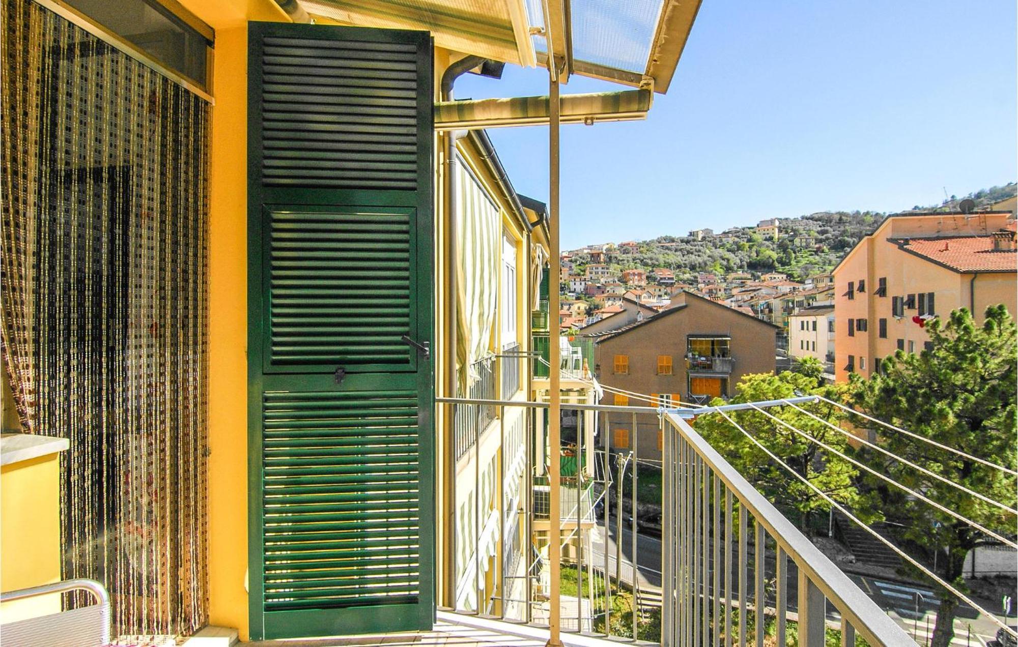 Cozy Apartment In La Spezia With Wifi Bagian luar foto