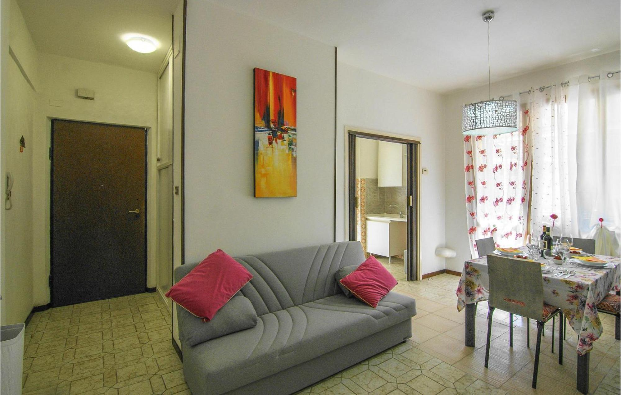 Cozy Apartment In La Spezia With Wifi Bagian luar foto
