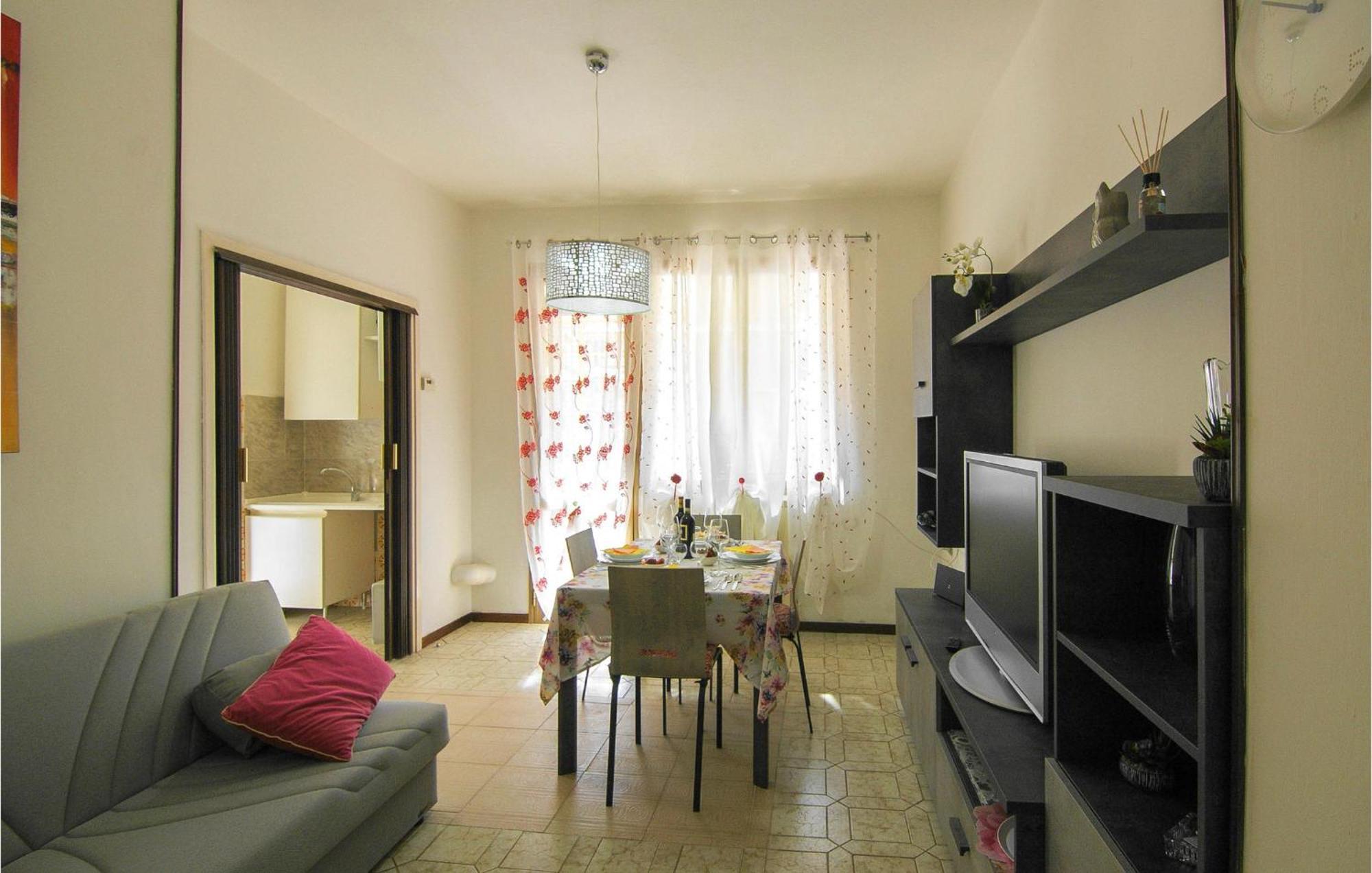 Cozy Apartment In La Spezia With Wifi Bagian luar foto