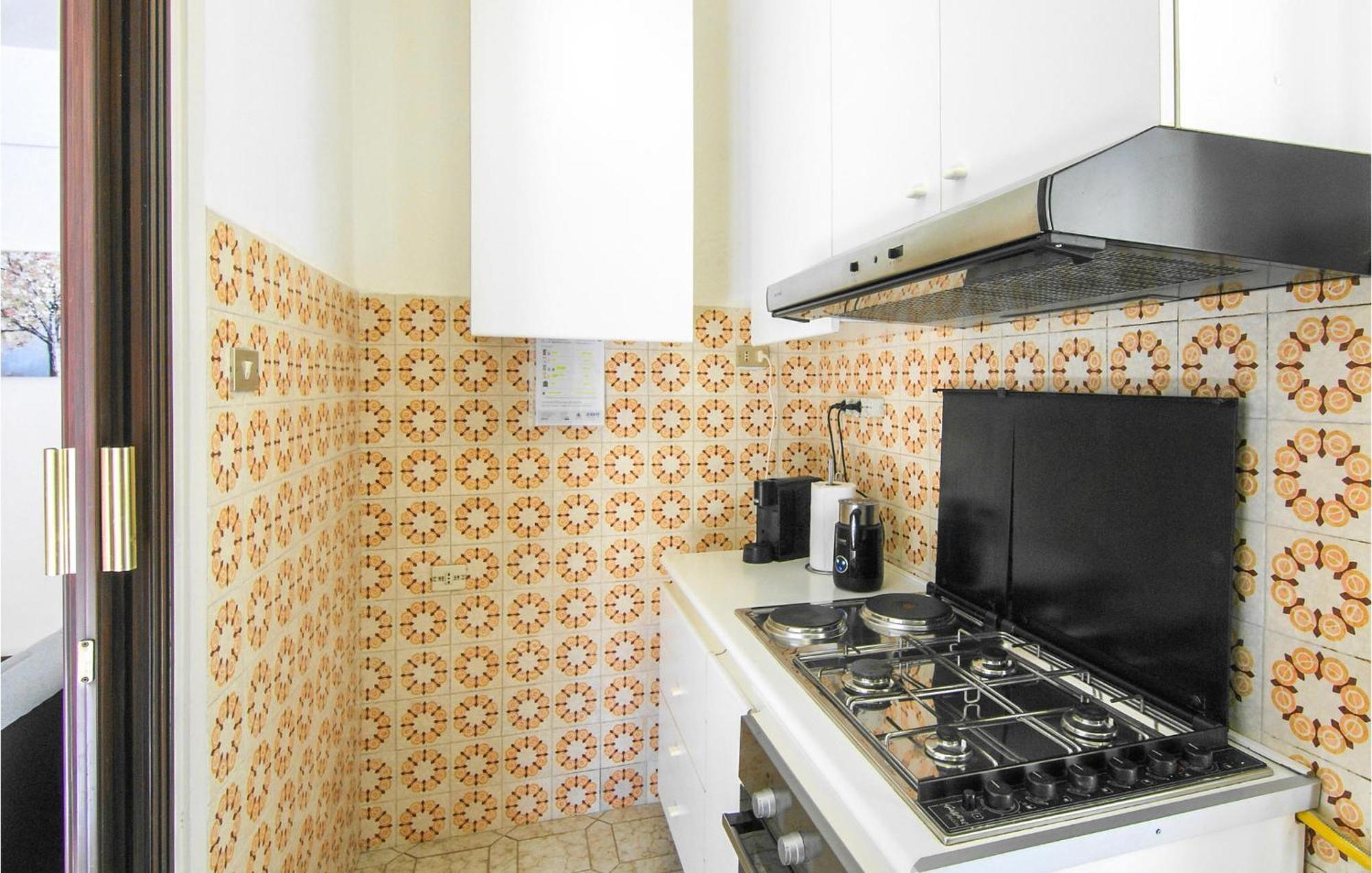 Cozy Apartment In La Spezia With Wifi Bagian luar foto