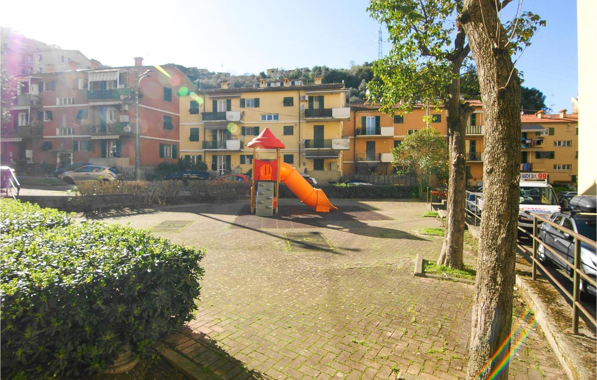 Cozy Apartment In La Spezia With Wifi Bagian luar foto